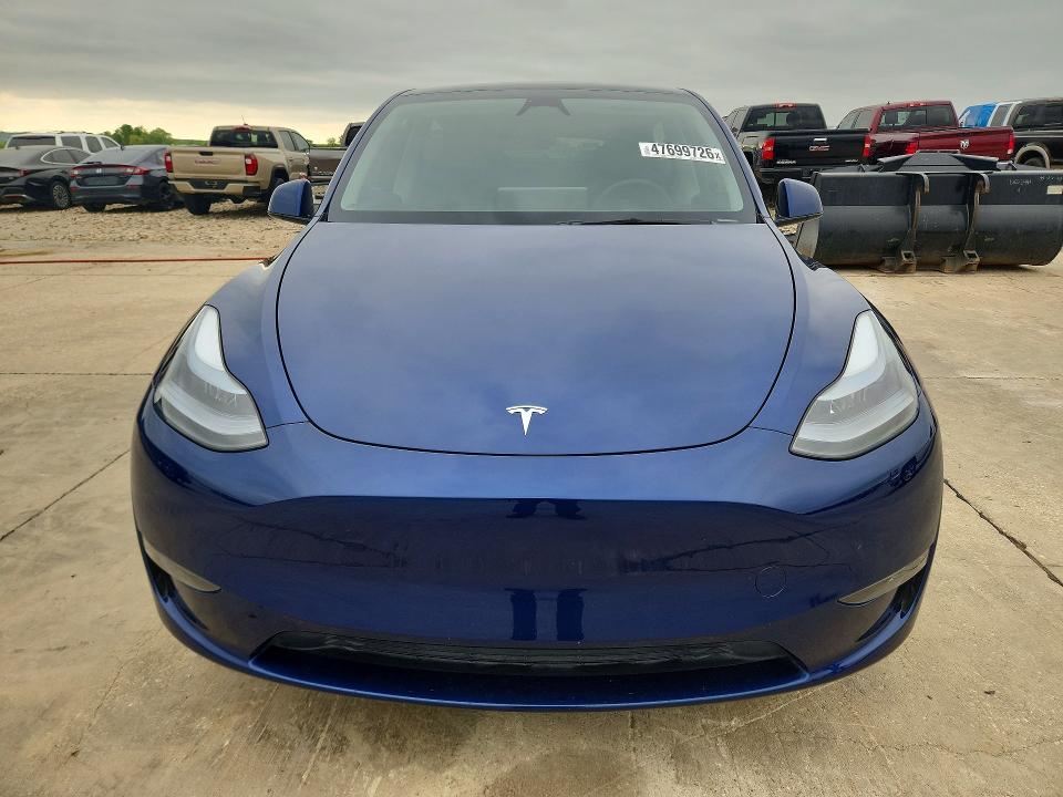 2024 Tesla Model Y მანქანა იყიდება აუქციონზე, vin: 7SAYGDED1RA321299, აუქციონის ნომერი: 47699726