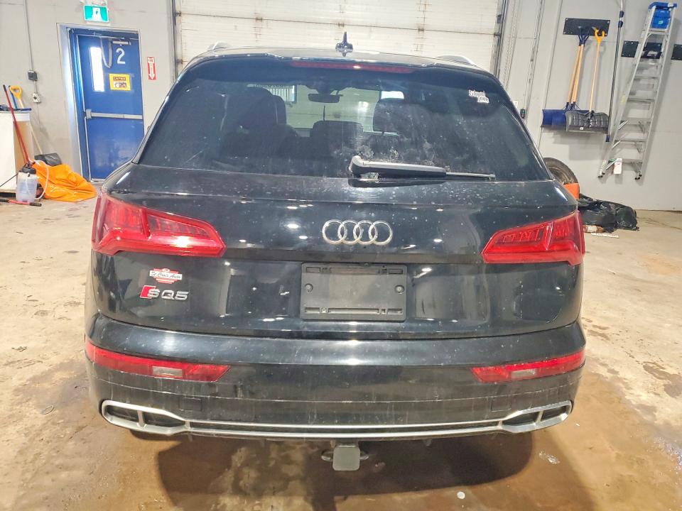 45976906 :رقم المزاد ، WA1C4AFY9J2085828 vin ، 2018 Audi Sq5 مزاد بيع