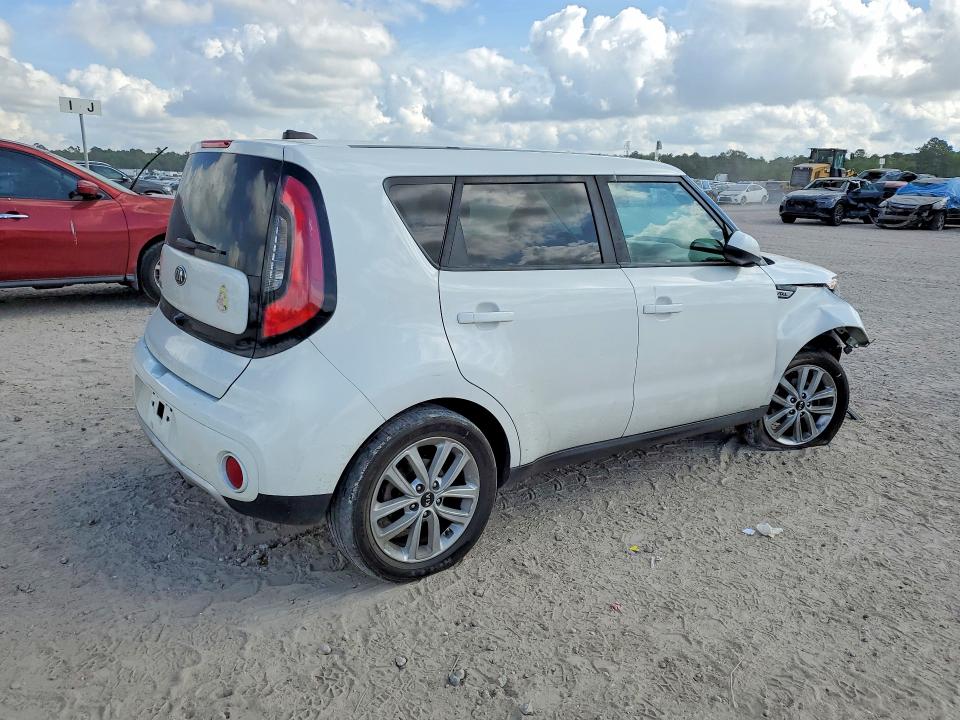 2018 Kia Soul მანქანა იყიდება აუქციონზე, vin: KNDJP3A5XJ7601629, აუქციონის ნომერი: 47571286