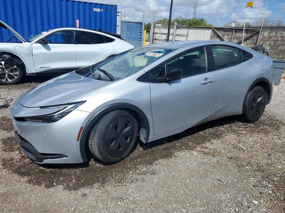 Auction sale of the 2025 Toyota Prius, vin: JTDACAAU2S3056879, lot number: 45606736