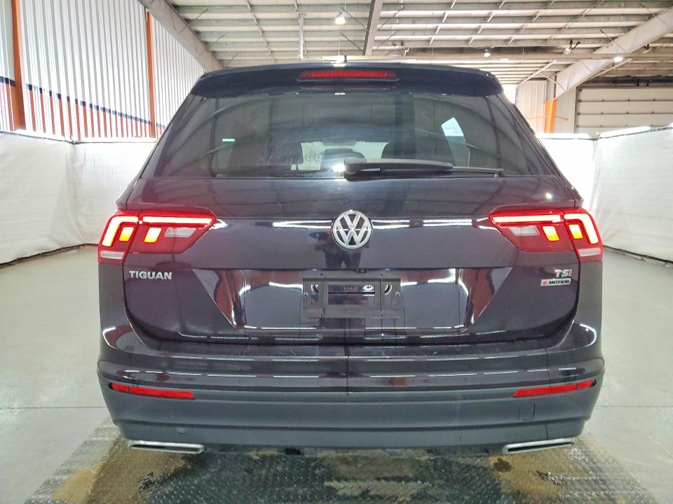 Продажа на аукционе авто 2018 Volkswagen Tiguan, vin: 3VV0B7AX0JM157381, номер лота: 46657186