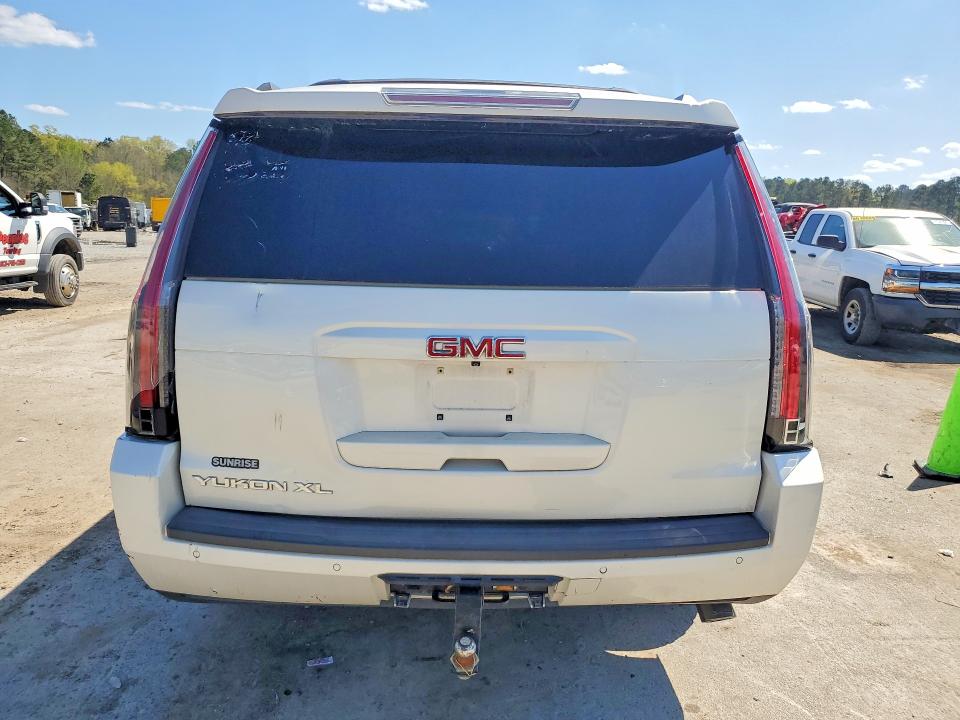 46932136 :رقم المزاد ، 1GKS1HKC9FR503594 vin ، 2015 Gmc Yukon Xl مزاد بيع