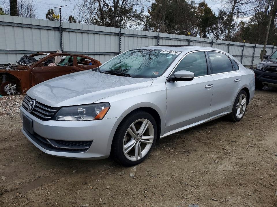 46100776 :رقم المزاد ، 1VWBT7A38EC119600 vin ، 2014 Volkswagen Passat مزاد بيع