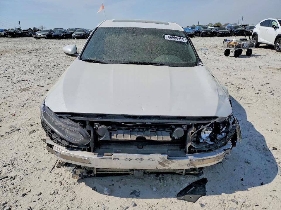 Продажа на аукционе авто 2019 Honda Accord, vin: 1HGCV2F36KA032722, номер лота: 46906466