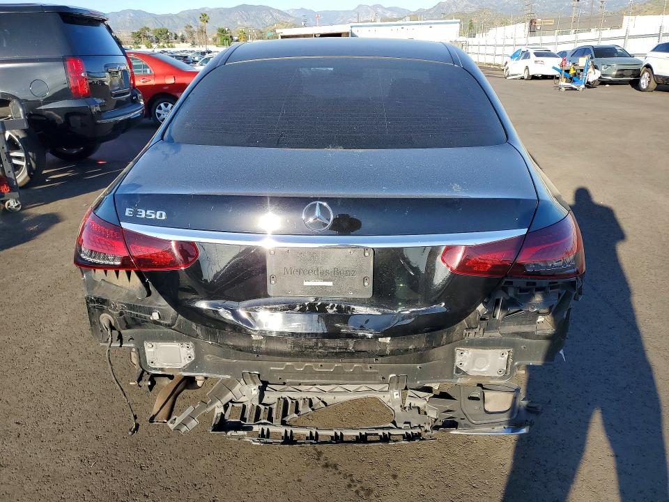 Продаж на аукціоні авто 2022 Mercedes-benz E, vin: W1KZF8DB6NB098498, номер лоту: 41811136