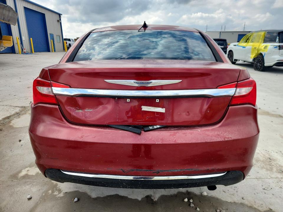 2011 Chrysler 200 მანქანა იყიდება აუქციონზე, vin: 1C3BC1FB6BN569556, აუქციონის ნომერი: 41717506