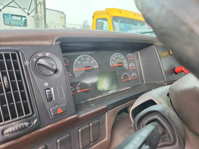 2017 Volvo Vnl მანქანა იყიდება აუქციონზე, vin: 4V4N39TGXHN987994, აუქციონის ნომერი: 46206886