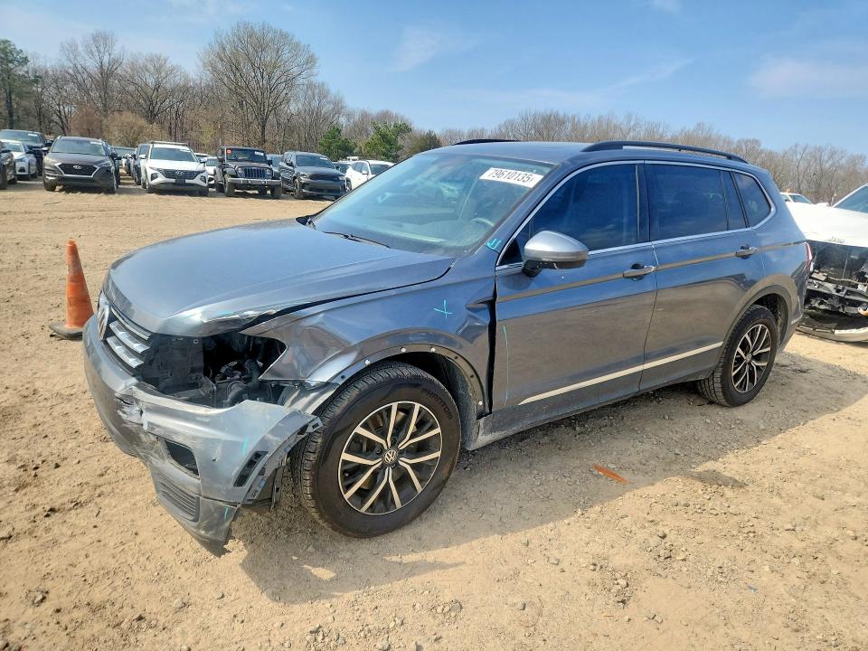 79610135 :رقم المزاد ، 3VV3B7AX5MM015982 vin ، 2021 Volkswagen Tiguan مزاد بيع