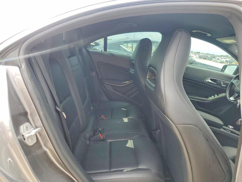 79966615 :رقم المزاد ، WDDSJ4EB6FN190699 vin ، 2015 Mercedes-benz C-class مزاد بيع