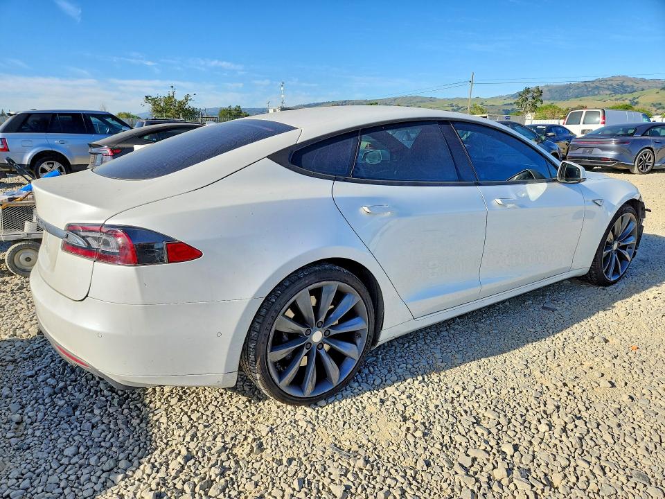 Aukcja sprzedaży 2015 Tesla Model S, vin: 5YJSA1E11FF115133, numer aukcji: 48076896