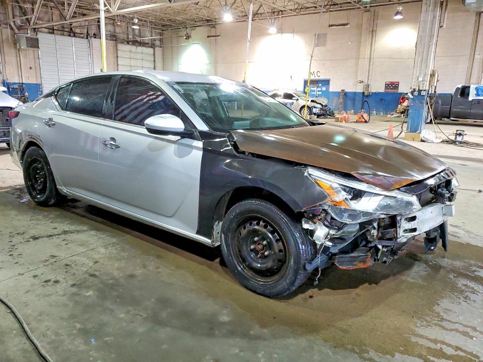 Продажа на аукционе авто 2020 Nissan Altima, vin: 1N4BL4BV2LC136963, номер лота: 45448866