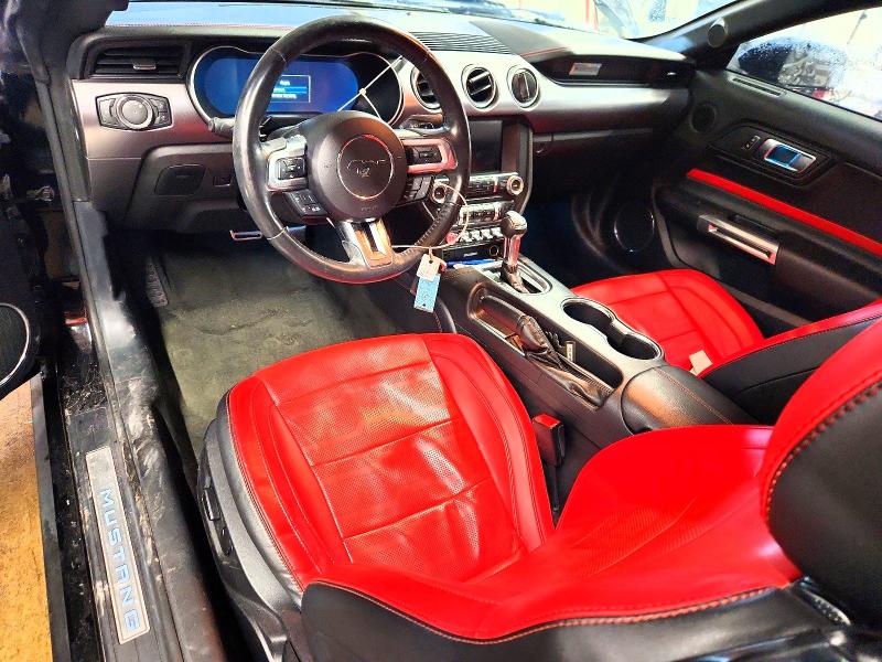 47021286 :رقم المزاد ، 1FATP8UH1J5112159 vin ، 2018 Ford Mustang مزاد بيع