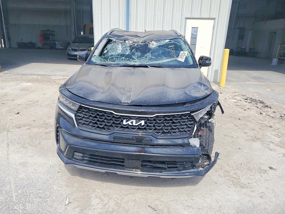 Продажа на аукционе авто 2023 Kia Sorento Hybrid, vin: KNDRHDLG8P5213338, номер лота: 79105915