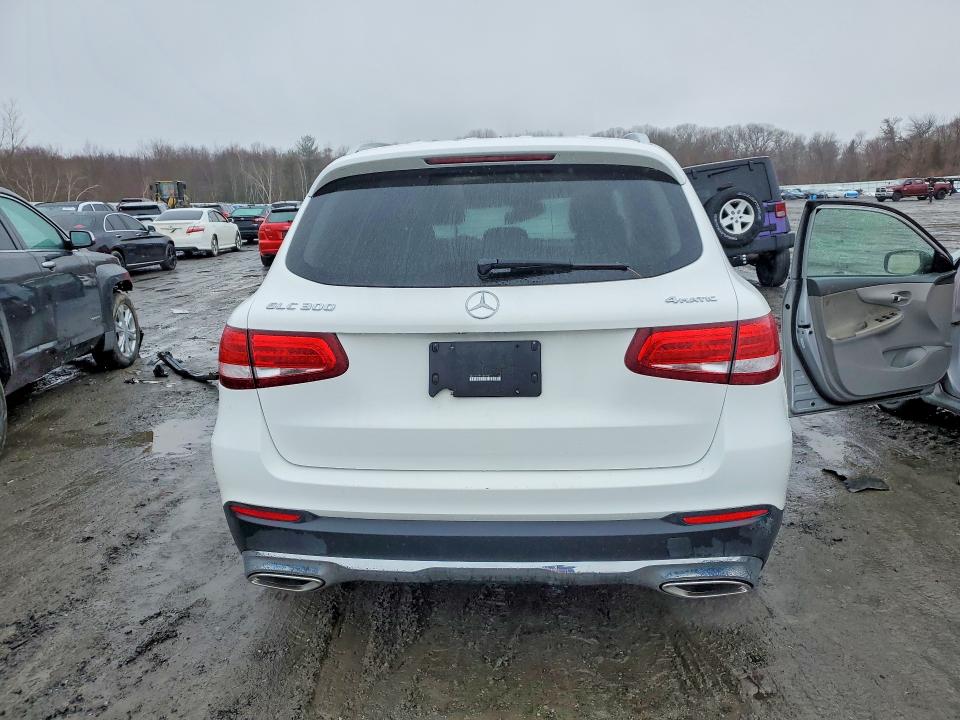 79726025 :رقم المزاد ، WDC0G4KB7JV043721 vin ، 2018 Mercedes-benz Glc مزاد بيع