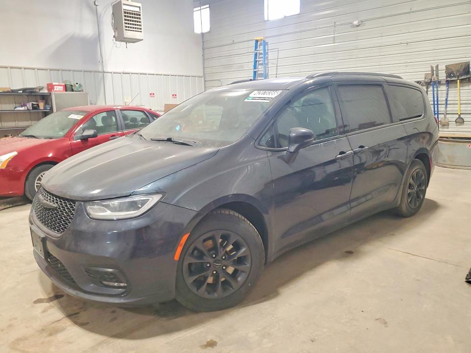 2021 Chrysler Pacifica მანქანა იყიდება აუქციონზე, vin: 2C4RC1BGXMR596924, აუქციონის ნომერი: 42070366