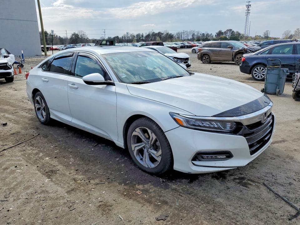47869166 :رقم المزاد ، 1HGCV1F59JA126622 vin ، 2018 Honda Accord مزاد بيع