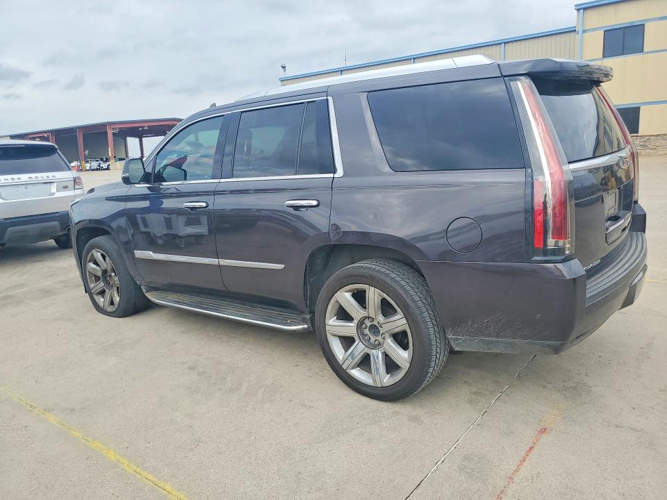 42047786 :رقم المزاد ، 1GYS3BKJXJR368601 vin ، 2018 Cadillac Escalade مزاد بيع
