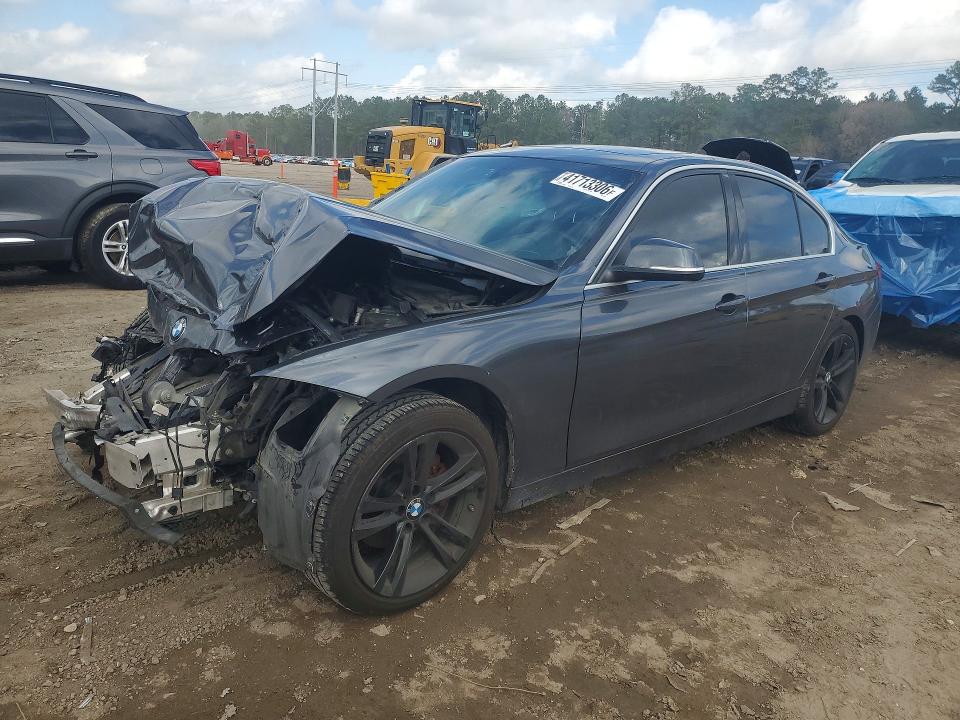 41713306 :رقم المزاد ، WBA8B9C51JEE83382 vin ، 2018 Bmw 330 مزاد بيع