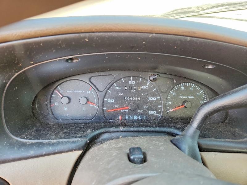 2000 Ford Taurus მანქანა იყიდება აუქციონზე, vin: 1FAFP5322YA218565, აუქციონის ნომერი: 41981376