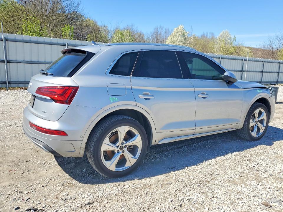 79041595 :رقم المزاد ، WA1CAAFY8M2057970 vin ، 2021 Audi Q5 مزاد بيع