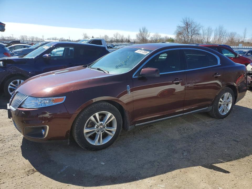 47417336 :رقم المزاد ، 1LNHL9DR0AG609715 vin ، 2010 Lincoln Townhouse Mks 4dr مزاد بيع