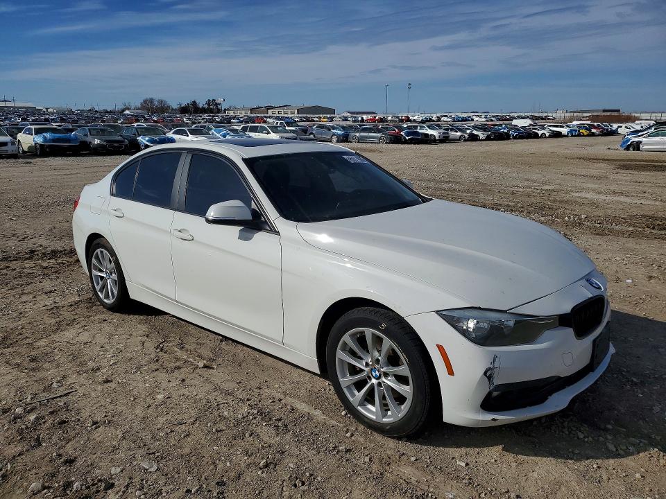 Продаж на аукціоні авто 2016 Bmw 320, vin: WBA8A3C5XGK690201, номер лоту: 45977986