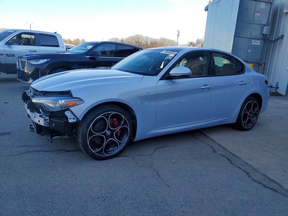 79556005 :رقم المزاد ، ZARFANBN0N7656751 vin ، 2022 Alfa Romeo Giulia مزاد بيع