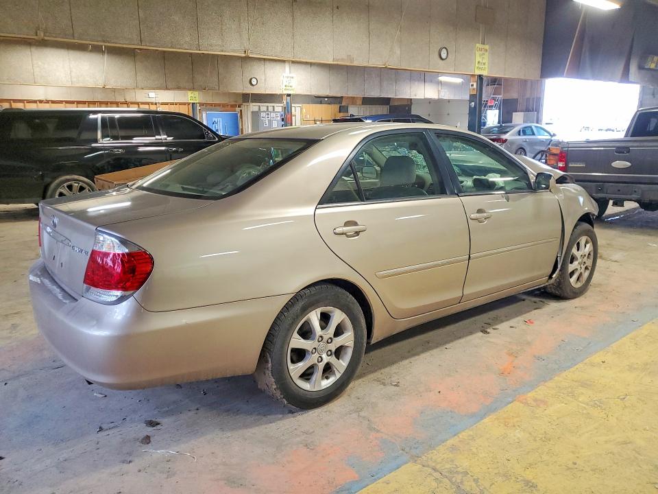2005 Toyota Camry მანქანა იყიდება აუქციონზე, vin: 4T1BE32K85U981278, აუქციონის ნომერი: 46667856