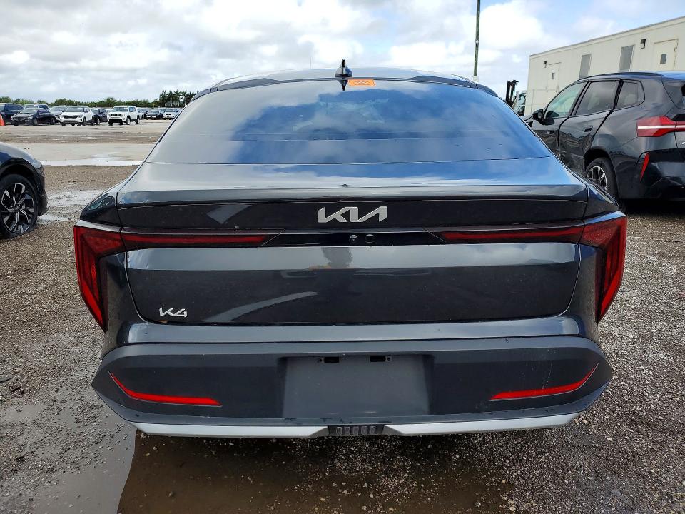 2025 Kia K4 მანქანა იყიდება აუქციონზე, vin: 3KPFU4DE6SE211435, აუქციონის ნომერი: 46811706