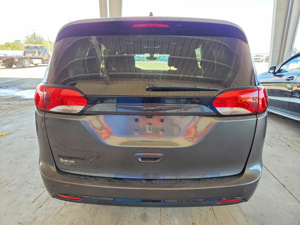 46947756 :رقم المزاد ، 2C4RC1FG3KR746900 vin ، 2019 Chrysler Pacifica مزاد بيع