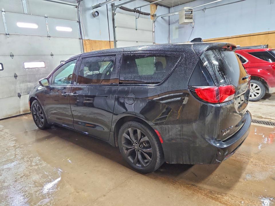 47604796 :رقم المزاد ، 2C4RC1FG4KR531851 vin ، 2019 Chrysler Pacifica مزاد بيع