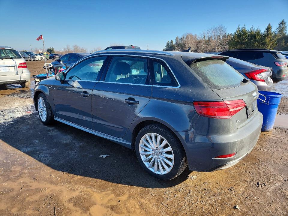 79070885 :رقم المزاد ، WAUUPBFF0HA058181 vin ، 2017 Audi A3 مزاد بيع