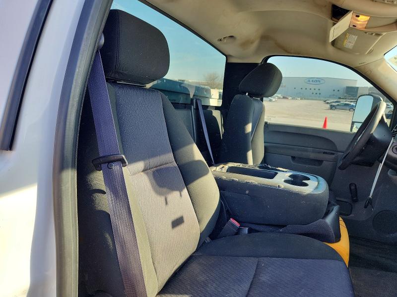 45813336 :رقم المزاد ، 0K0733085696 vin ، 2012 Chevrolet Silverado مزاد بيع
