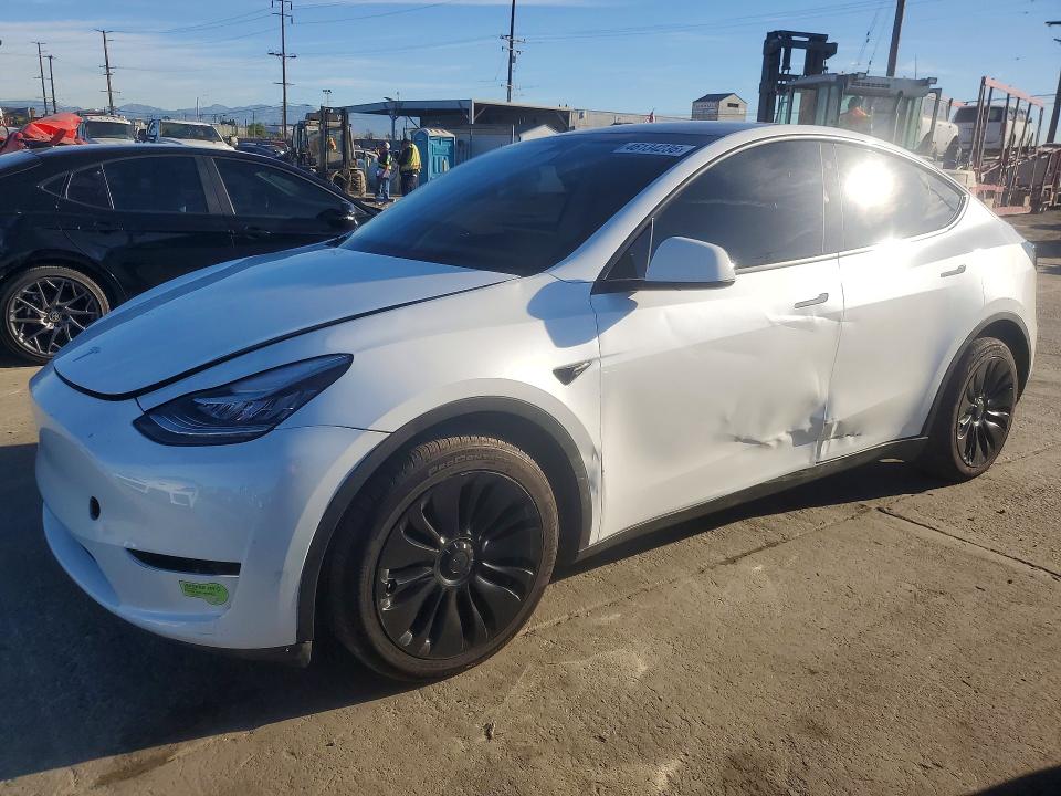 Продажа на аукционе авто 2023 Tesla Model Y, vin: 7SAYGDEE2PA041364, номер лота: 46134236