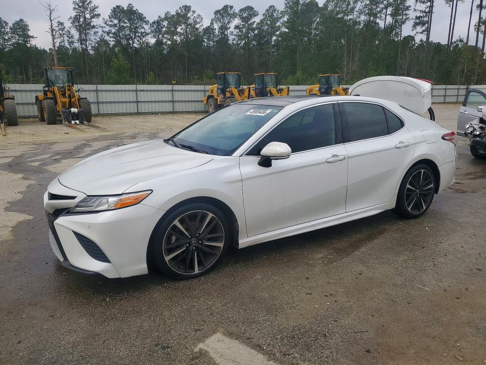 45909486 :رقم المزاد ، 4T1KZ1AK2LU035572 vin ، 2020 Toyota Camry مزاد بيع