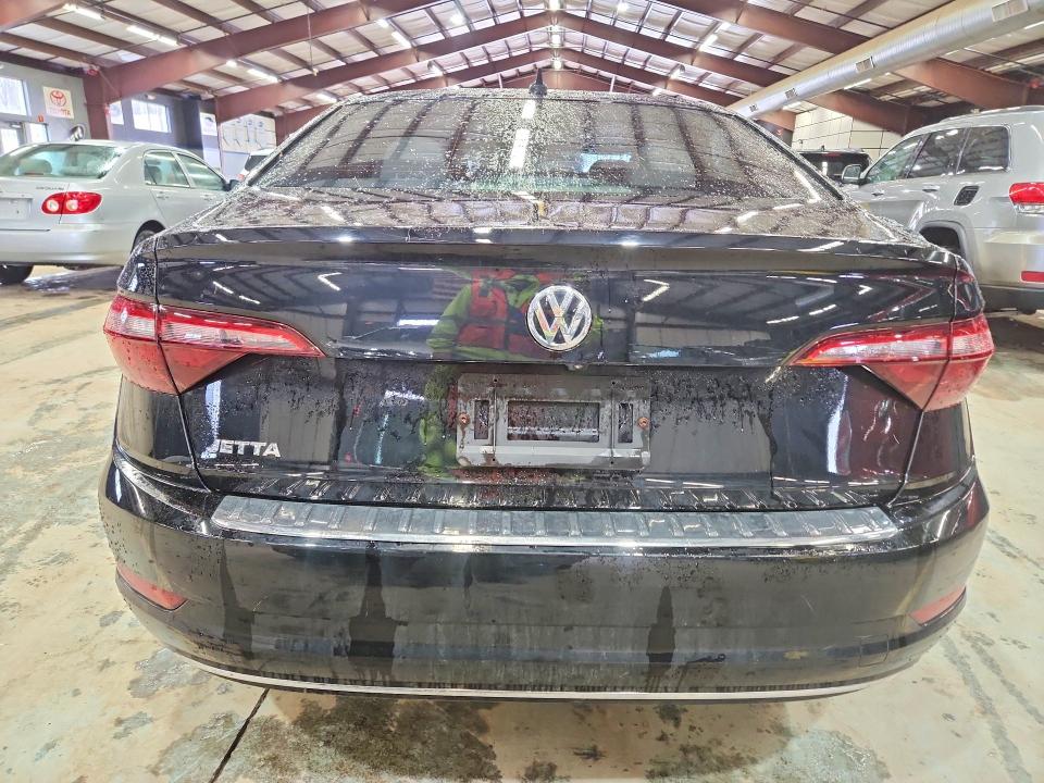 45569546 :رقم المزاد ، 3VWC57BU0MM077703 vin ، 2021 Volkswagen Jetta مزاد بيع
