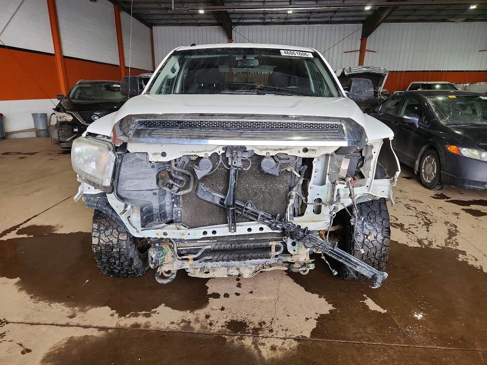 2016 Toyota Tundra Sr5 V8 Crewma მანქანა იყიდება აუქციონზე, vin: 5TFDY5F15GX495563, აუქციონის ნომერი: 46061606