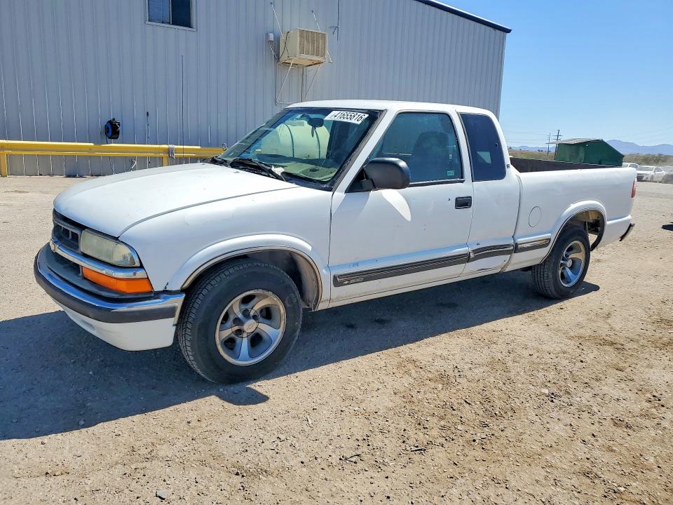 41655816 :رقم المزاد ، 1GCCS19W928216650 vin ، 2002 Chev S-10 مزاد بيع