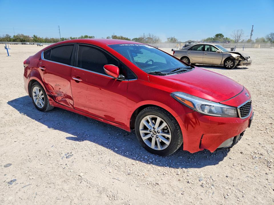 2017 Kia Forte მანქანა იყიდება აუქციონზე, vin: 3KPFL4A78HE058266, აუქციონის ნომერი: 46560096