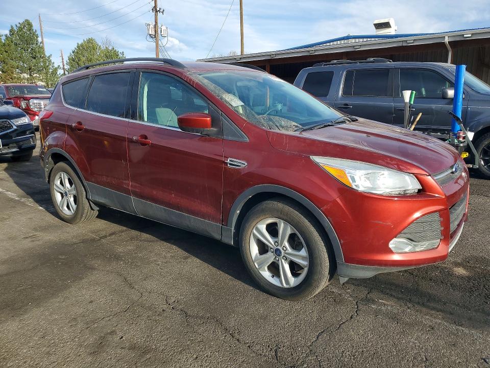 2014 Ford Escape მანქანა იყიდება აუქციონზე, vin: 1FMCU9G99EUA13237, აუქციონის ნომერი: 47115136