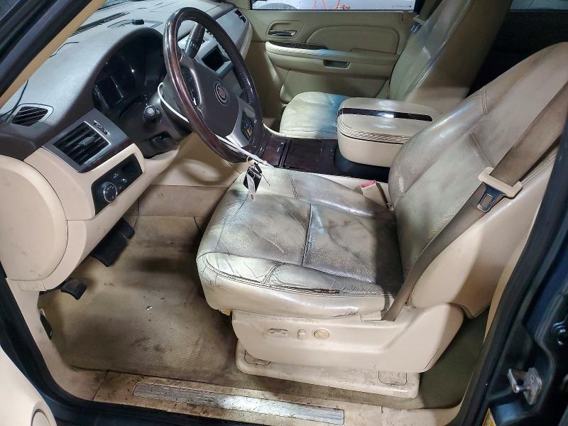 Продажа на аукционе авто 2008 Cadillac Escalade, vin: 1GYFK66838R219315, номер лота: 45744936