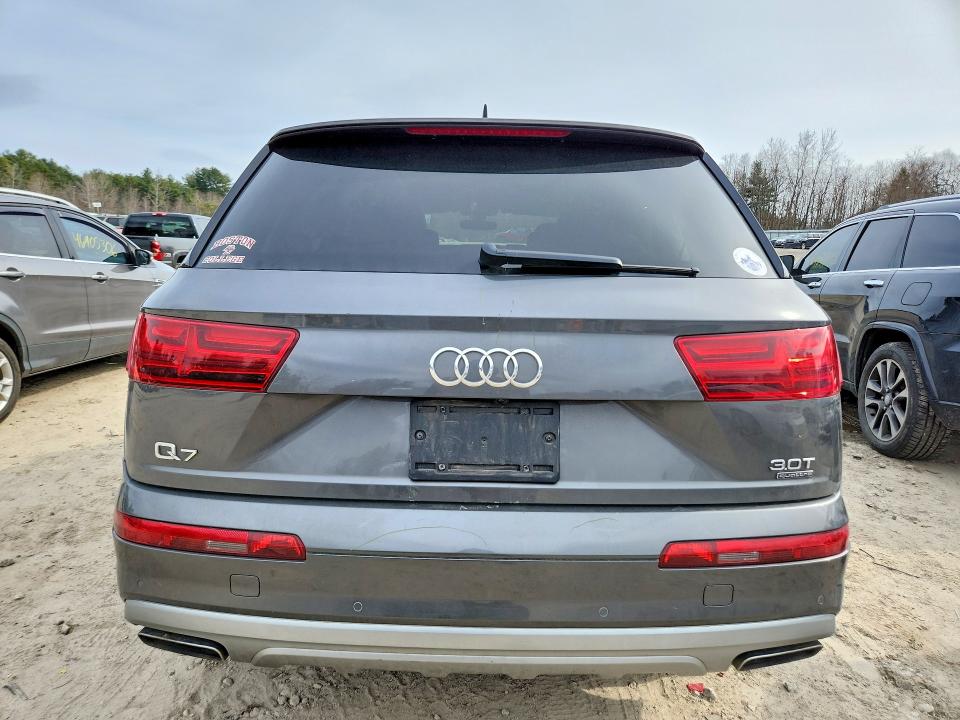 2018 Audi Q7 მანქანა იყიდება აუქციონზე, vin: WA1LAAF70JD033427, აუქციონის ნომერი: 47046516
