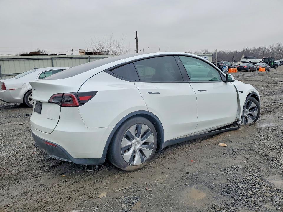 41920226 :رقم المزاد ، 7SAYGDEE7NF562287 vin ، 2022 Tesla Model Y مزاد بيع