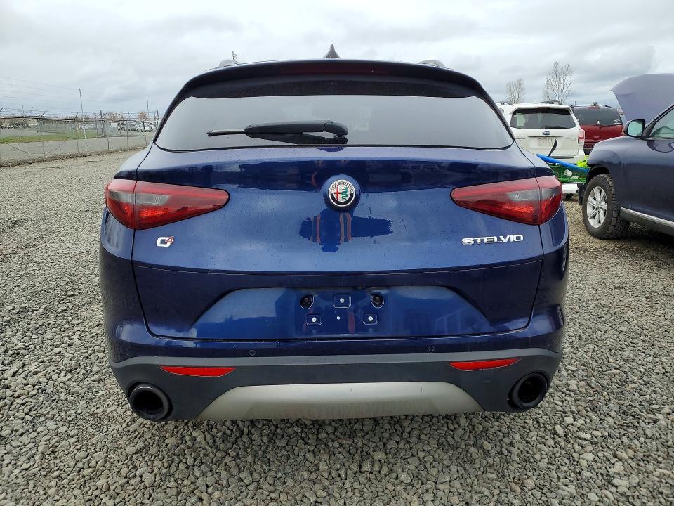 2018 Alfa Romeo Stelvio მანქანა იყიდება აუქციონზე, vin: ZASFAKNN9J7B85530, აუქციონის ნომერი: 46066936