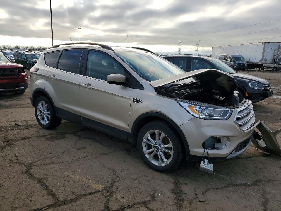 47424226 :رقم المزاد ، 1FMCU9HDXJUD56409 vin ، 2018 Ford Escape مزاد بيع