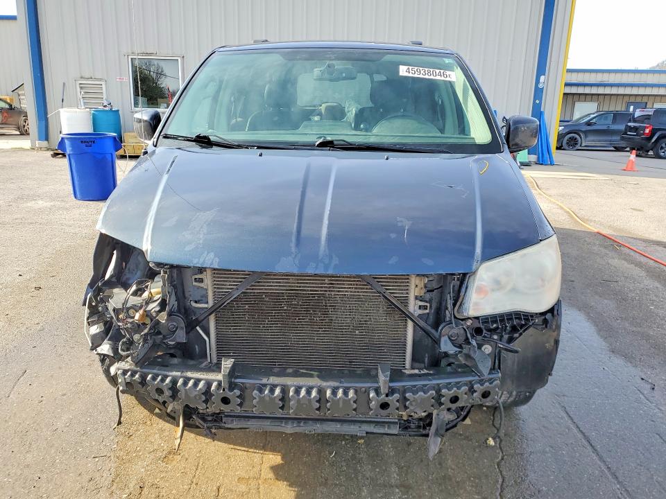 2014 Chrysler Town & Country მანქანა იყიდება აუქციონზე, vin: 2C4RC1BG1ER270737, აუქციონის ნომერი: 45938046