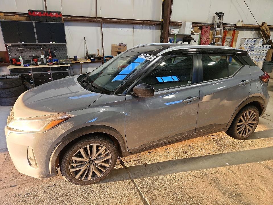 41946566 :رقم المزاد ، 3N1CP5CV5ML543627 vin ، 2021 Nissan Kicks مزاد بيع