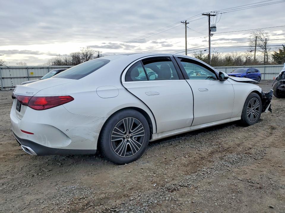 Продажа на аукционе авто 2026 Mercedes-benz E, vin: W1KLF4HB3TA250748, номер лота: 49587506