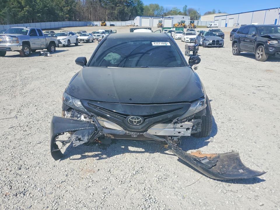 47271666 :رقم المزاد ، 4T1KZ1AK7NU063919 vin ، 2022 Toyota Camry مزاد بيع