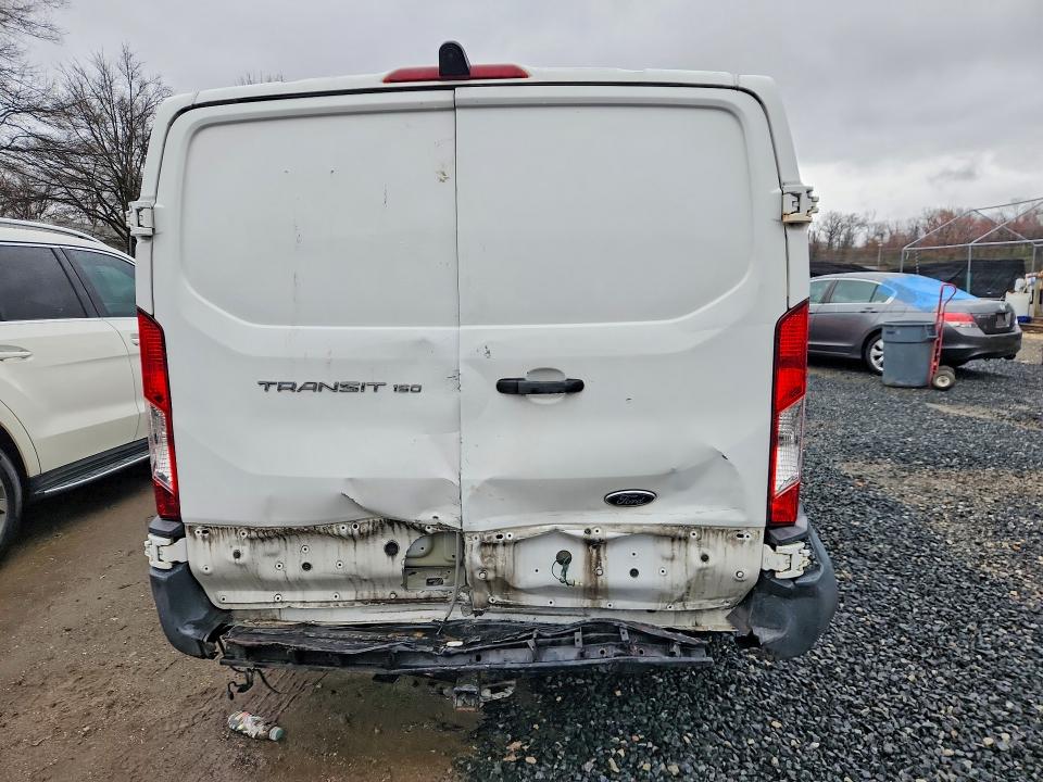 41622206 :رقم المزاد ، 1FTNE1ZM1FKA96320 vin ، 2015 Ford Transit مزاد بيع